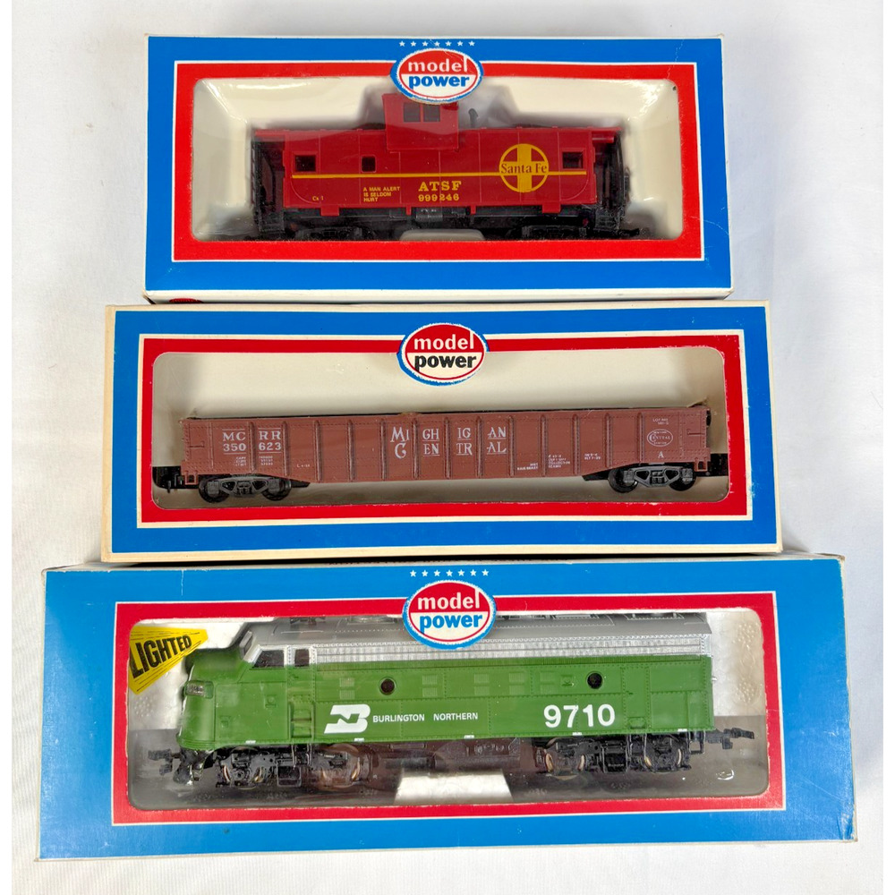 Model Power HO Scale Train Lot Burlington Northern RS11 Santa Fe Caboose Boxcar